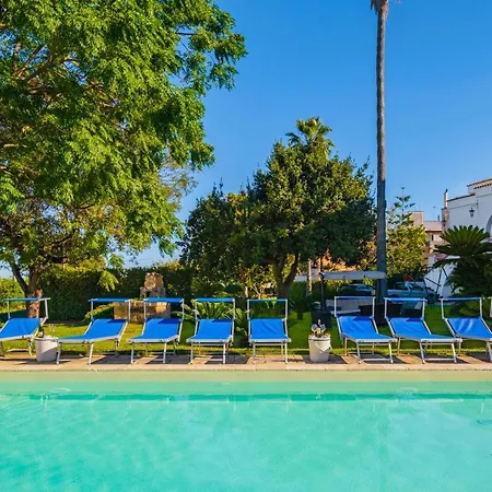 Luritu Luxury Pool By Hdsalento *